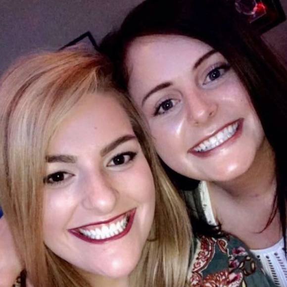 Meet your Posher, Jessica - Picture 1 of 1